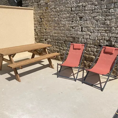 Maison 4-8 Personnes, Jardin, Mere Eglise Holiday home *